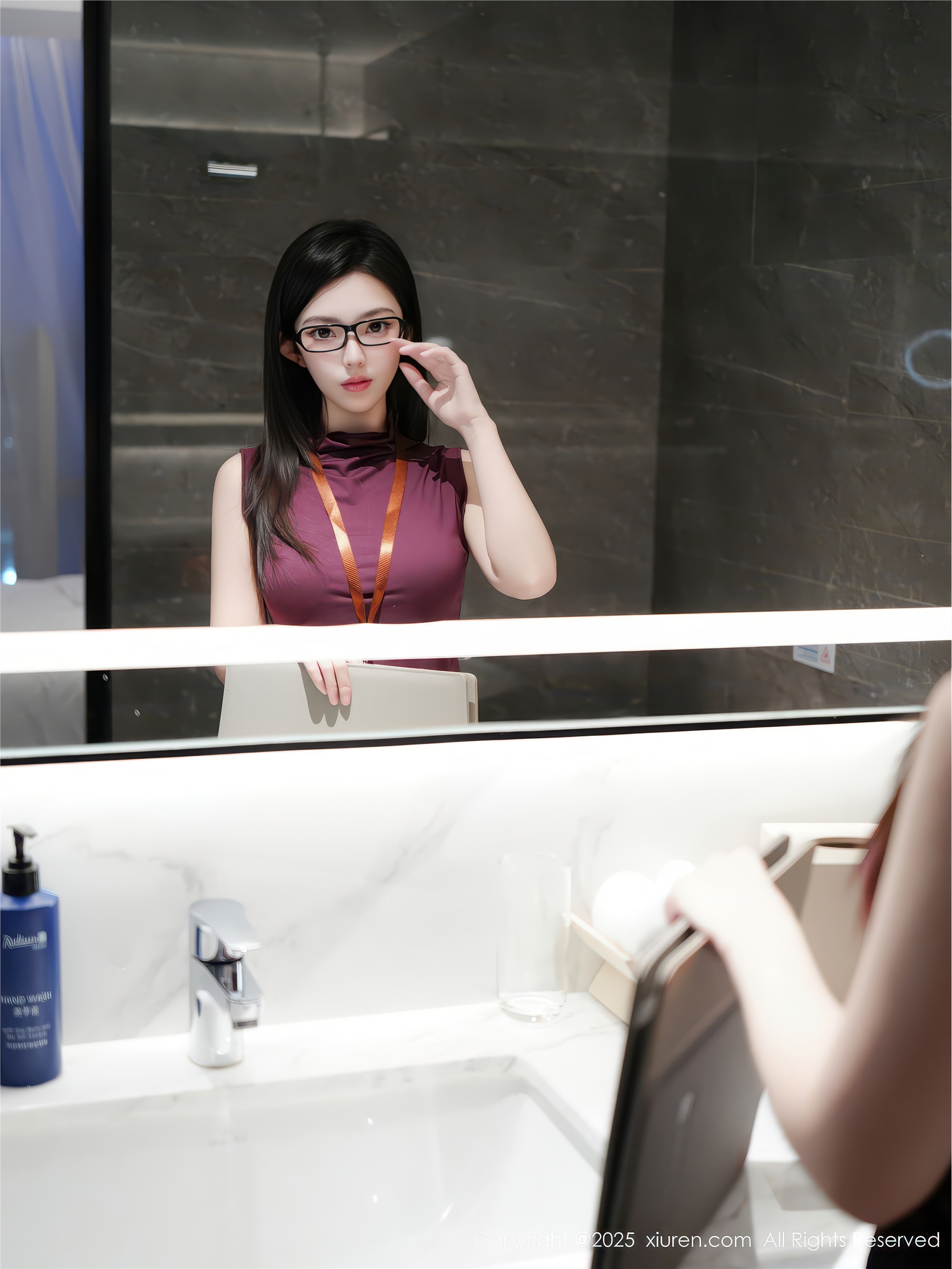 Xiuren秀人网 2025.12.22 NO.11135 烧烧小桃